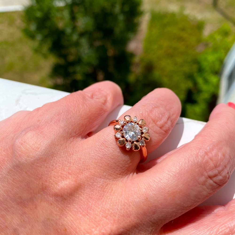 Rose gold ring, 7